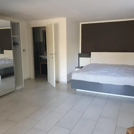 Monna Dada2 Villa *